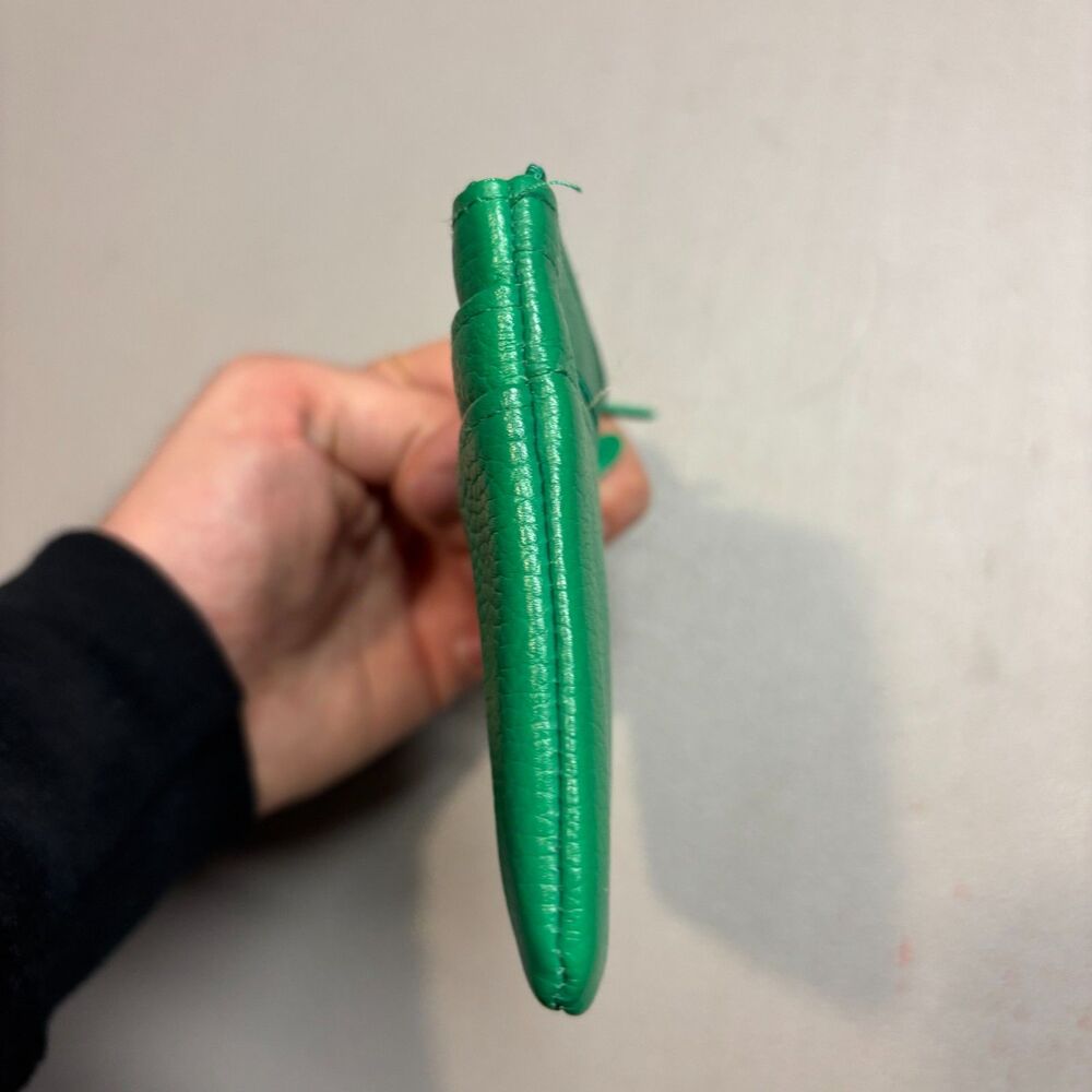 Buxton Kelly Green Pebbled Leather Card Holder Wallet - Picture 2 of 8